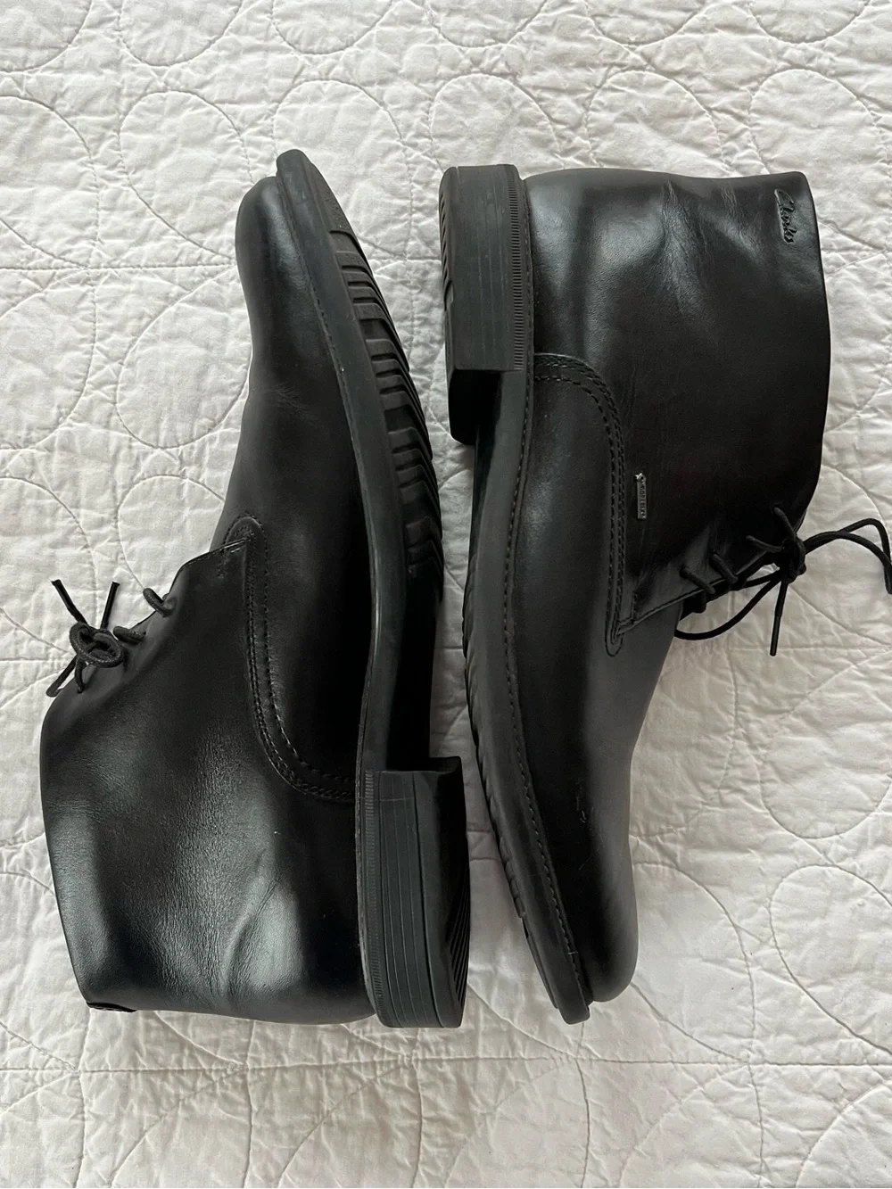 Clarks Men's Black Leather Gore-Tex Chukka Boots Weatherproof Gorpcore Classic